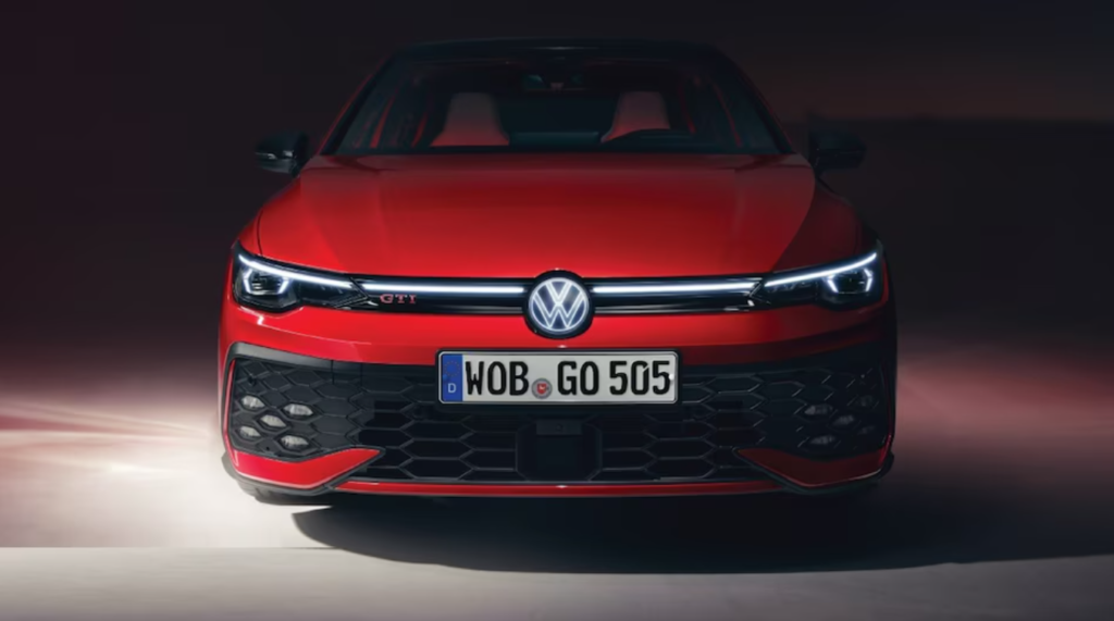 Volkswagen का बड़ा धमाका! भारत में लॉन्च होंगी Golf GTI और Tiguan R-Line, जानिए फीचर्स और कीमत